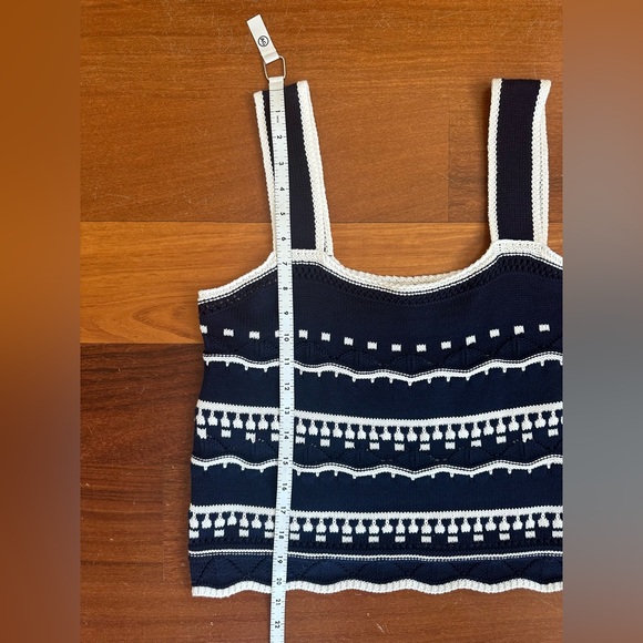 Entro Savannah Crochet Tank in Navy. Size Large. - Picture 6 of 8